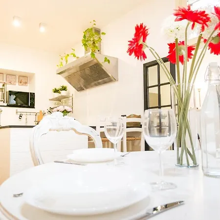 St. Eusebio - Cozy House With Courtyard * קליארי